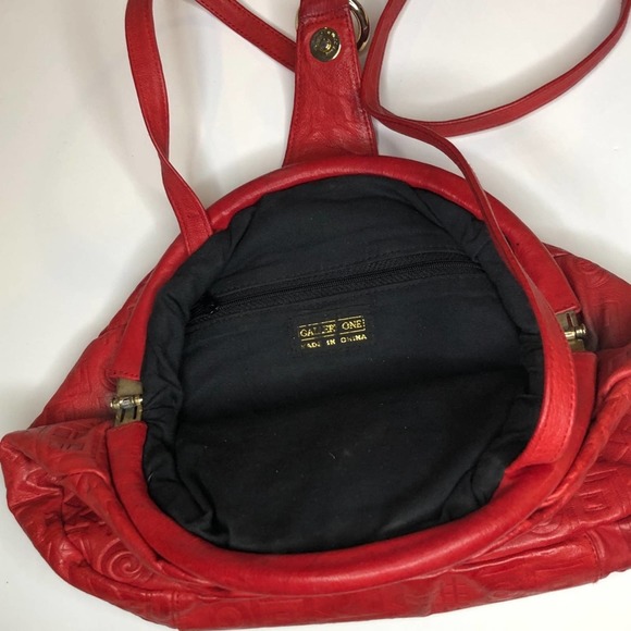 Gallery One Red Triangle Purse - Picture 3 of 4